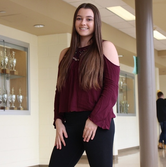 Meet your Posher, Alexandra - Picture 1 of 1